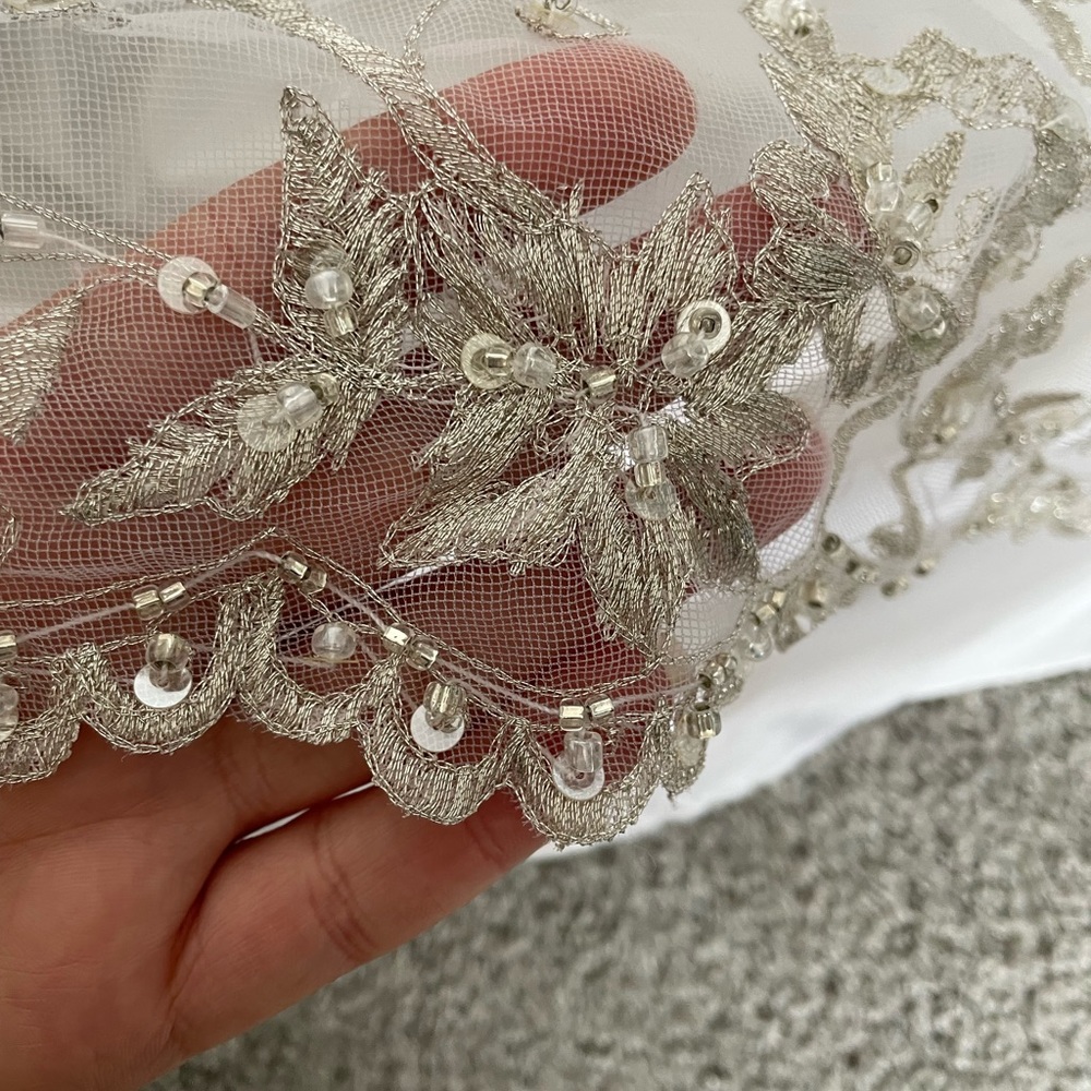 Mori Lee Wedding dress. Color white. Size 16. - Picture 10 of 11